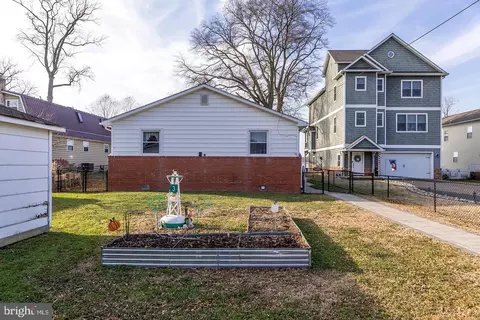 Exterior - 13202 Cherwin, Middle River, MD 21220 photo 4 of 8