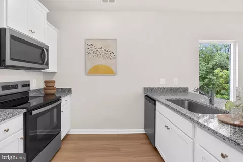 Kitchen - 8112 Bartholomew Ct, Baltimore, MD 21206 photo 6 of 6
