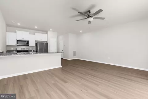 Living - 8112 Bartholomew Ct, Baltimore, MD 21206 photo 1 of 8