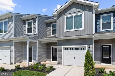 Exterior - 8112 Bartholomew Ct, Baltimore, MD 21206 photo 1 of 3