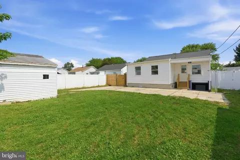 Exterior - 3 Compression Ct, Middle River, MD 21220 photo 2 of 4