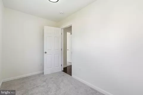 Entry Way - 3 Compression Ct, Middle River, MD 21220 photo 2 of 4