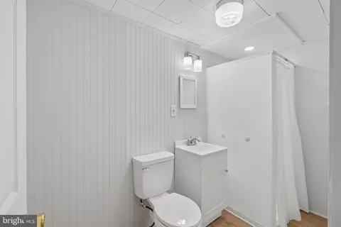 Bath - 1305 Brixton Rd, Baltimore, MD 21239 photo 2 of 2