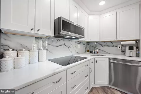 Kitchen - 4268 Maple Path Cir #2, Nottingham, MD 21236 photo 2 of 2