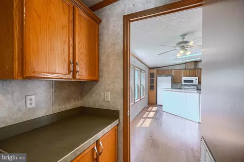 Entry Way - 404 Tidewater, Middle River, MD 21220 photo 2 of 2