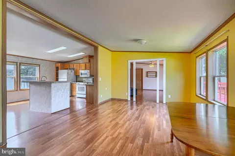 Living - 404 Tidewater, Middle River, MD 21220 photo 3 of 8