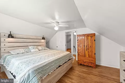 Bedroom - 8011 Shore Rd, Sparrows Point, MD 21219 photo 12 of 13