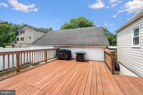 Exterior - 8011 Shore Rd, Sparrows Point, MD 21219 photo 1 of 7