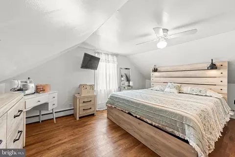Bedroom - 8011 Shore Rd, Sparrows Point, MD 21219 photo 11 of 13