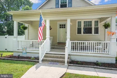 Exterior - 8011 Shore Rd, Sparrows Point, MD 21219 photo 5 of 7