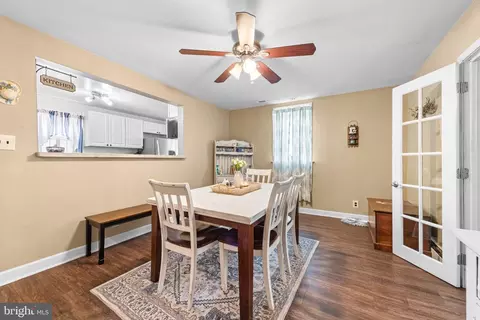 Dining - 8011 Shore Rd, Sparrows Point, MD 21219 photo 2 of 3