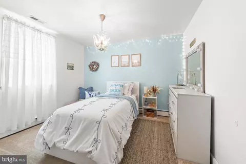 Bedroom - 8011 Shore Rd, Sparrows Point, MD 21219 photo 6 of 13