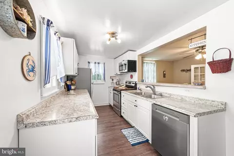 Kitchen - 8011 Shore Rd, Sparrows Point, MD 21219 photo 2 of 2
