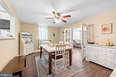 Dining - 8011 Shore Rd, Sparrows Point, MD 21219 photo 3 of 3