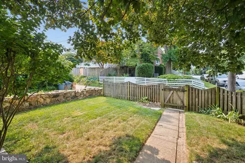 Exterior - 201 Brandon Rd, Baltimore, MD 21212 photo 4 of 11