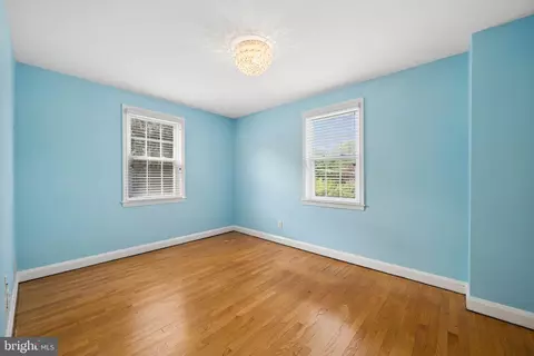 Bedroom - 201 Brandon Rd, Baltimore, MD 21212 photo 2 of 5