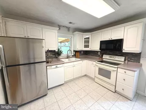 Kitchen - 1418 Spring Ave, Rosedale, MD 21237 photo 3 of 3