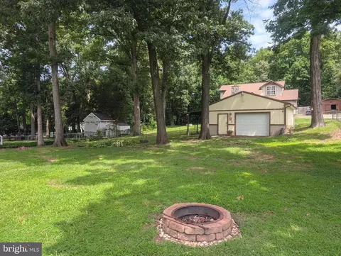Exterior - 1418 Spring Ave, Rosedale, MD 21237 photo 6 of 9