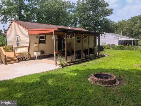 Exterior - 1418 Spring Ave, Rosedale, MD 21237 photo 4 of 9