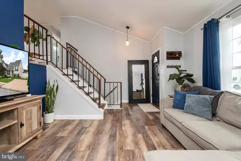Entry Way - 8 Eva Ct, Middle River, MD 21220 photo 1 of 4
