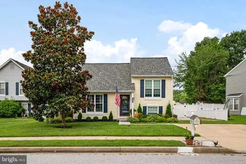 Exterior - 8 Eva Ct, Middle River, MD 21220 photo 3 of 8