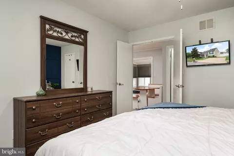 Bedroom - 8 Eva Ct, Middle River, MD 21220 photo 3 of 4