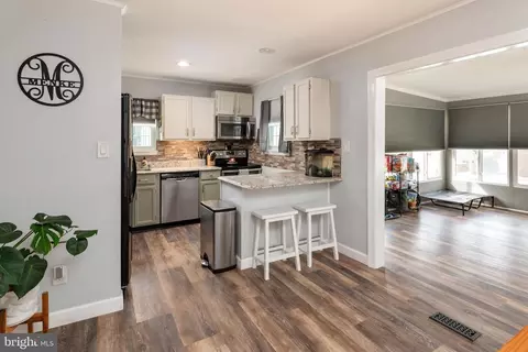 Kitchen - 8 Eva Ct, Middle River, MD 21220 photo 1 of 2