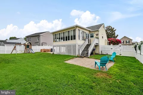 Exterior - 8 Eva Ct, Middle River, MD 21220 photo 7 of 8