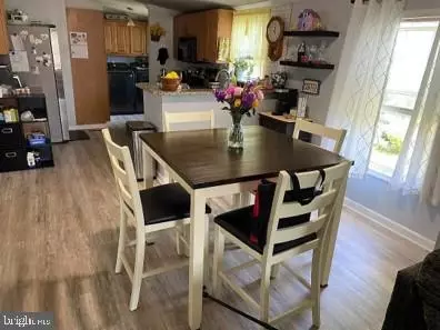 14 Thomas Ln, Sparrows Point, MD 21219 photo 4