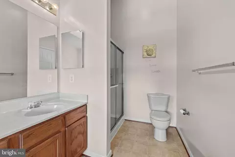 Bath - 874 Lowe Rd, Middle River, MD 21220 photo 1 of 2