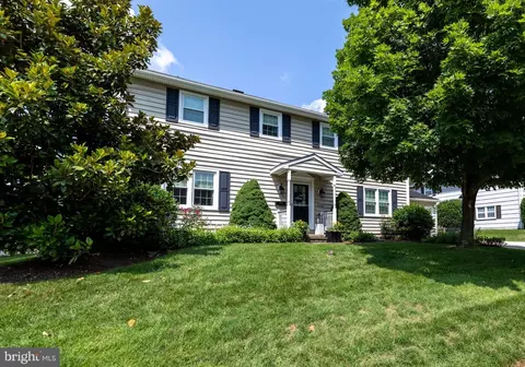 8208 Thornton Rd, Towson, MD 21204