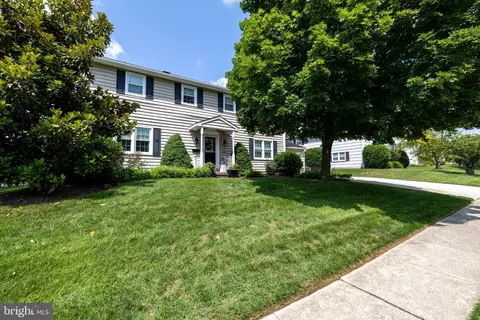 8208 Thornton Rd, Towson, MD 21204