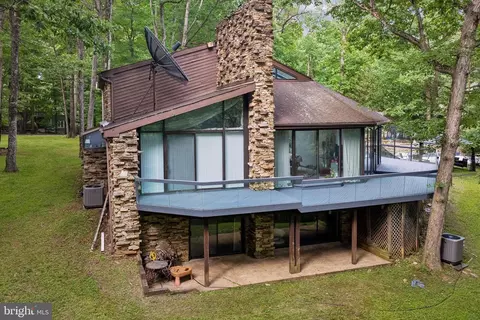 31 Treadwell Ct, Lutherville Timonium, MD 21093