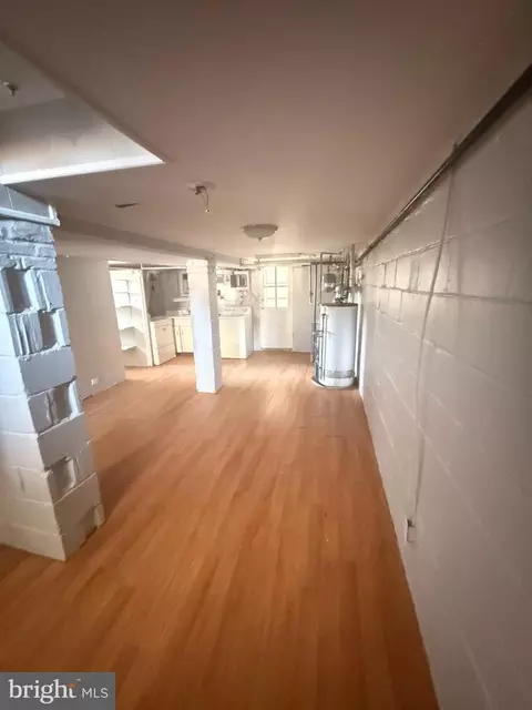 Entry Way - 2980 Cornwall Rd, Dundalk, MD 21222 photo 5 of 6