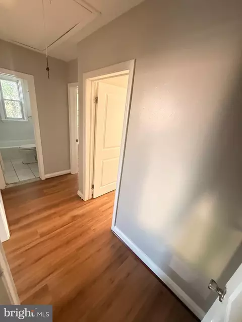 Entry Way - 2980 Cornwall Rd, Dundalk, MD 21222 photo 2 of 6