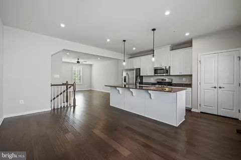 Entry Way - 1816 Wind Gate Rd, Baltimore, MD 21227 photo 2 of 11