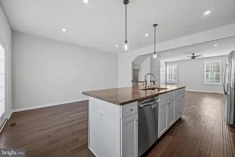 Entry Way - 1816 Wind Gate Rd, Baltimore, MD 21227 photo 5 of 11