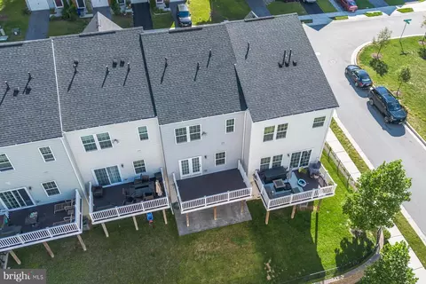 View/Area - 1816 Wind Gate Rd, Baltimore, MD 21227 photo 12 of 18