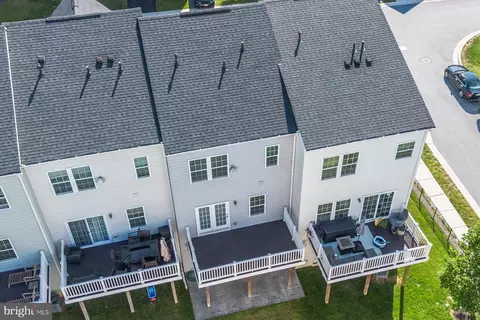View/Area - 1816 Wind Gate Rd, Baltimore, MD 21227 photo 13 of 18
