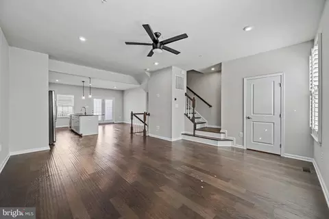 Living - 1816 Wind Gate Rd, Baltimore, MD 21227 photo 2 of 4
