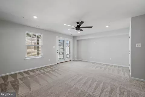 Living - 1816 Wind Gate Rd, Baltimore, MD 21227 photo 4 of 4