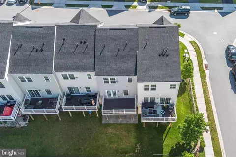 View/Area - 1816 Wind Gate Rd, Baltimore, MD 21227 photo 10 of 18