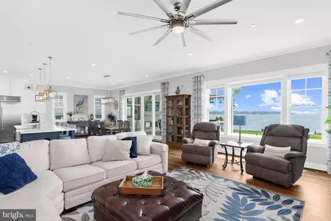 Living - 7429 Bay Front Rd, Sparrows Point, MD 21219 photo 1 of 3