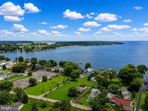 View/Area - 7429 Bay Front Rd, Sparrows Point, MD 21219 photo 4 of 6