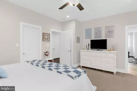 Bedroom - 7429 Bay Front Rd, Sparrows Point, MD 21219 photo 5 of 9