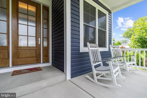 Exterior - 7429 Bay Front Rd, Sparrows Point, MD 21219 photo 5 of 16