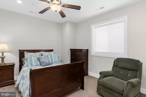 Bedroom - 7429 Bay Front Rd, Sparrows Point, MD 21219 photo 8 of 9
