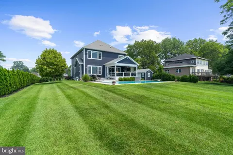 Exterior - 7429 Bay Front Rd, Sparrows Point, MD 21219 photo 12 of 16