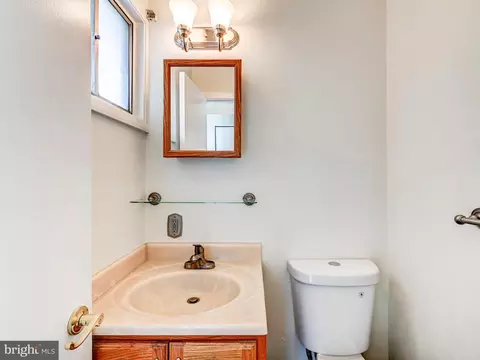 Bath - Undisclosed, Baltimore, MD 21209 photo 2 of 2