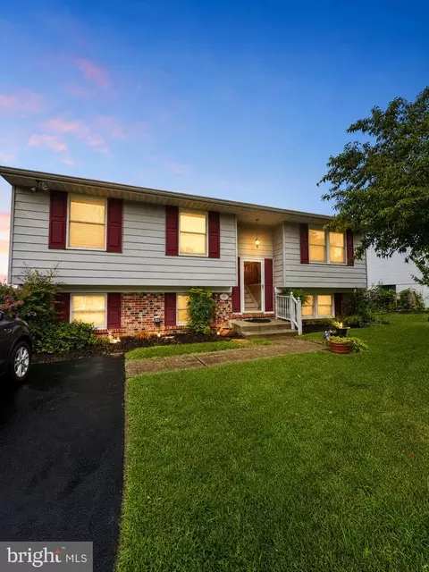 1213 Roxboro Rd, Rosedale, MD 21237